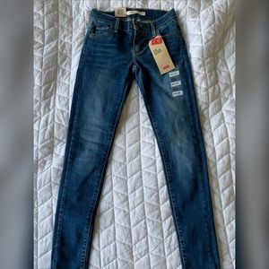 Levi’s 710 super skinny jeans
